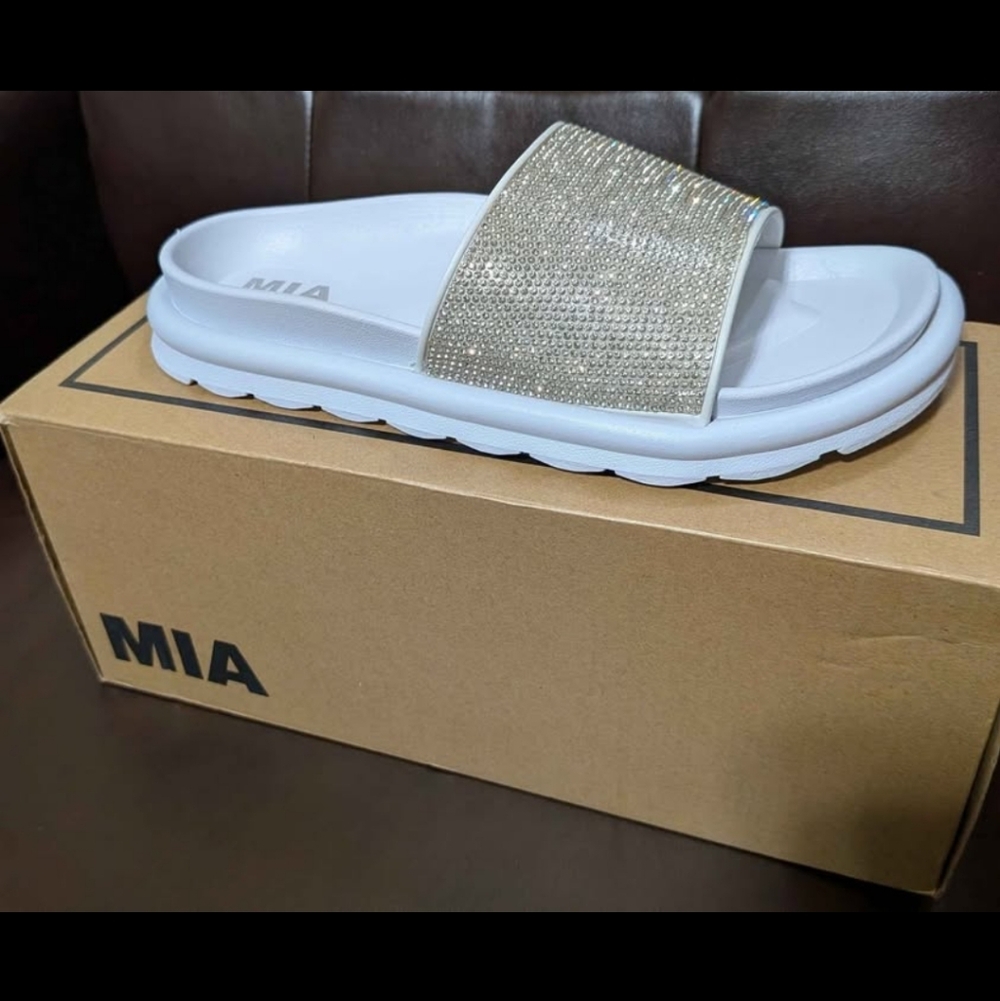 MIA Women's White Slide Sandals